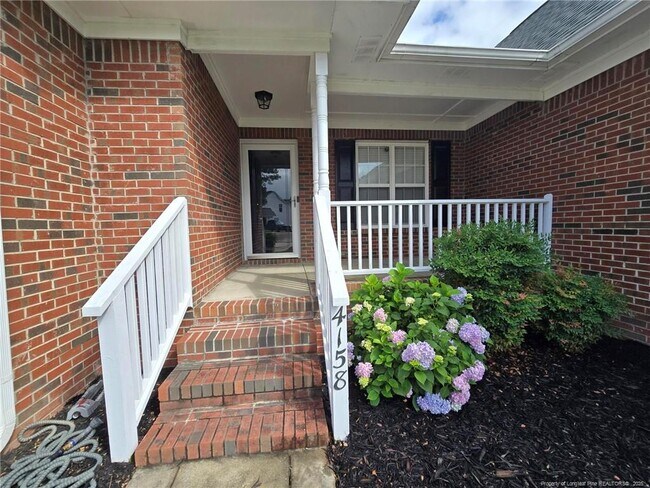 Foto del edificio - 4158 Redspire Ln