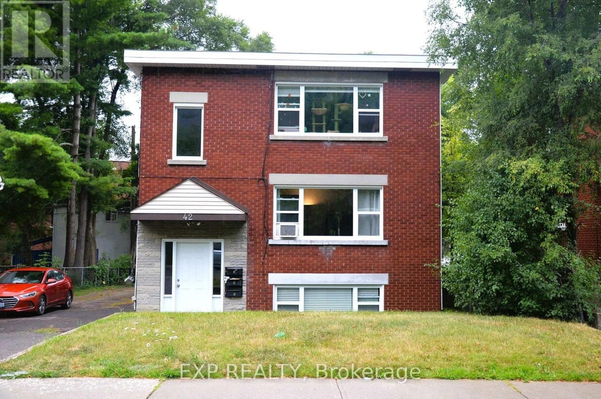 Photo principale - 2-42 LAVERGNE ST St
