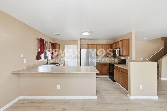 Foto del edificio - 573 W Lucky Penny Pl