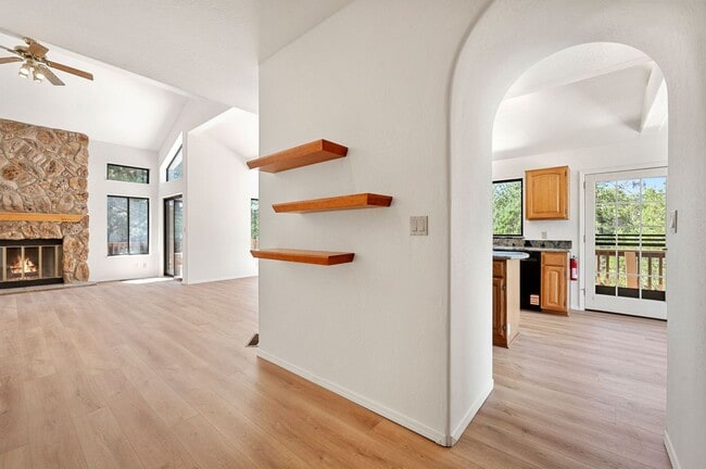 Foto del edificio - Beautiful 3 Bedroom Home in Forest Trails!