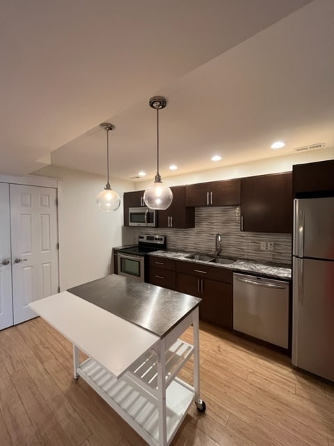 Building Photo - 8651 Jaffa Ct Dr E