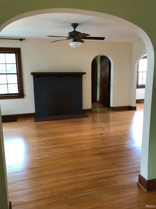 Foto del edificio - 1321 E Hunter Ave