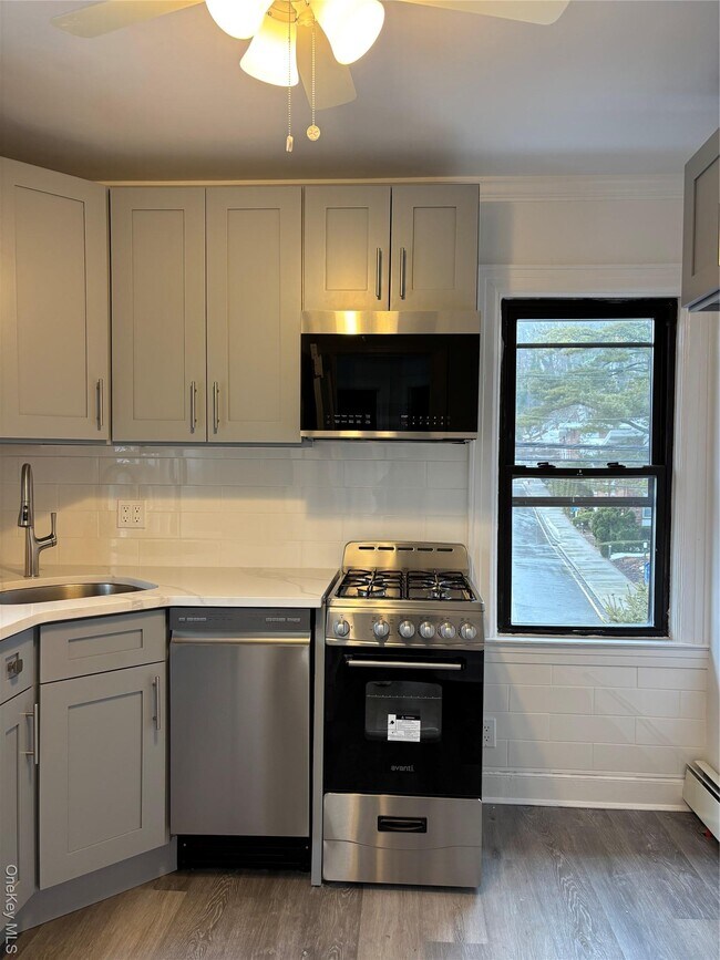 Foto del edificio - 225 Lexington Ave