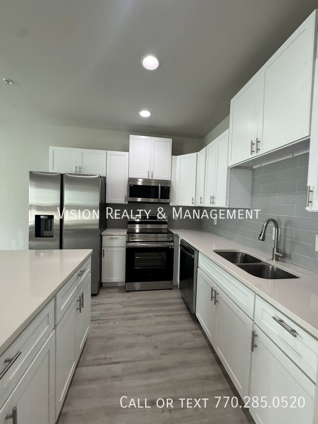 Building Photo - 8330 Triple Crown Dr