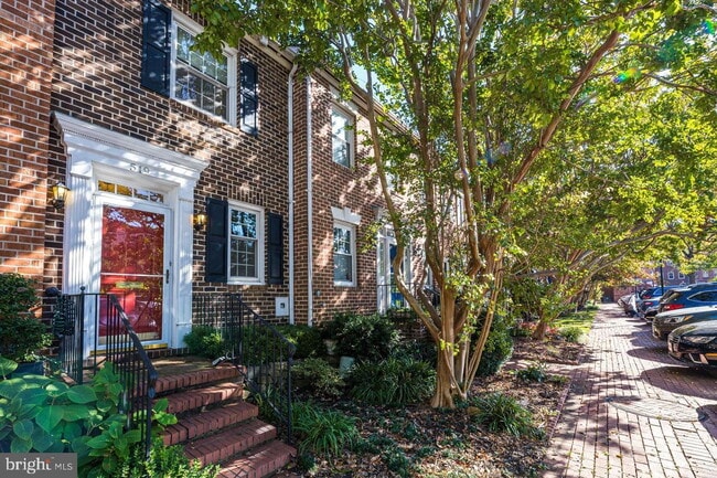Photo - Waterfront Townhome Living in Sought-After Alexandria Location