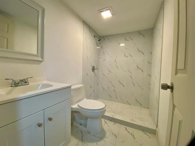 Foto del edificio - 14131 NW 3rd Ave