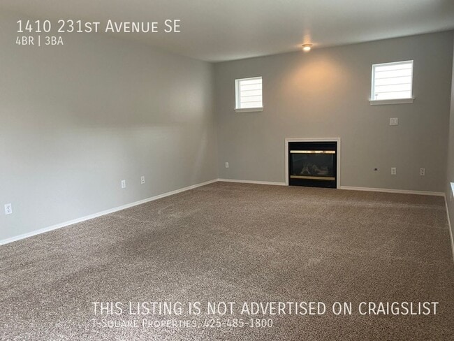 Building Photo - Prime Location in Sammamish - 4 Bedroom Ho...