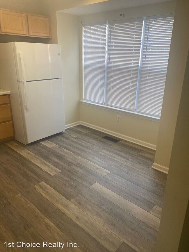 Building Photo - 2 br, 1.5 bath House - 247 Seneca Terrace