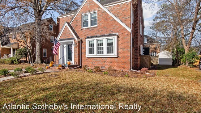 Building Photo - 3 br, 1.5 bath House - 1346 Cornwall Place