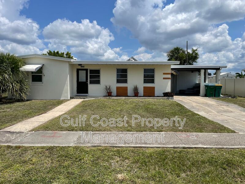 Foto principal - 21378 Meehan Ave