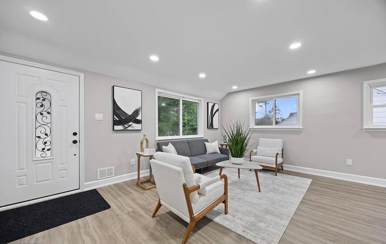 Foto del edificio - 1339 Mosely Cir