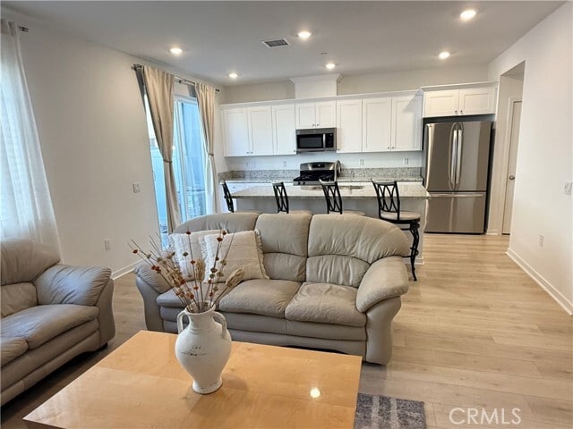 Foto del edificio - 32741 Manhattan Ave