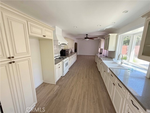 Building Photo - 13474 Hubbard St