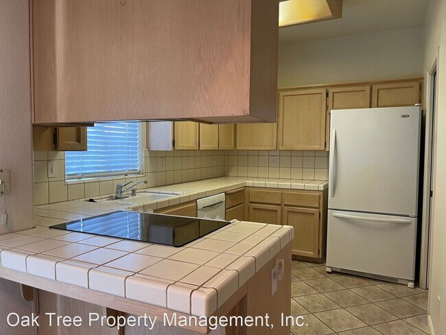 Foto del edificio - 3 br, 2 bath House - 2328 E. Fir Avenue