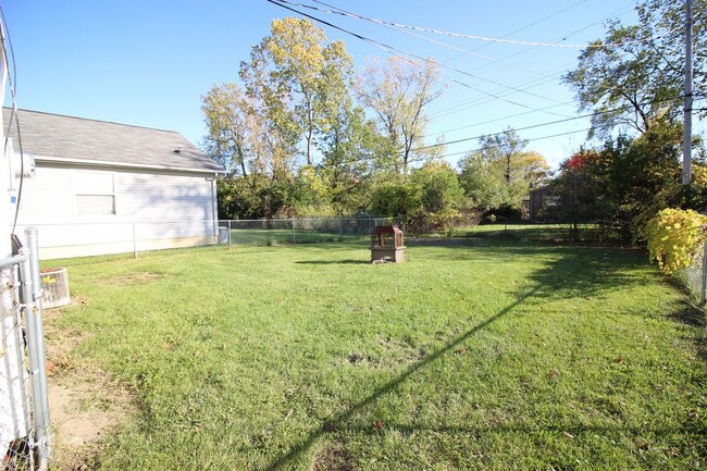 Building Photo - Great Home In Westland