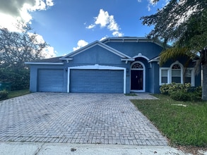 Building Photo - 5556 Oakworth Pl