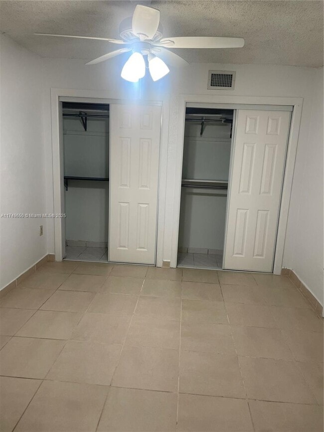 Foto del edificio - 7420 SW 31st St