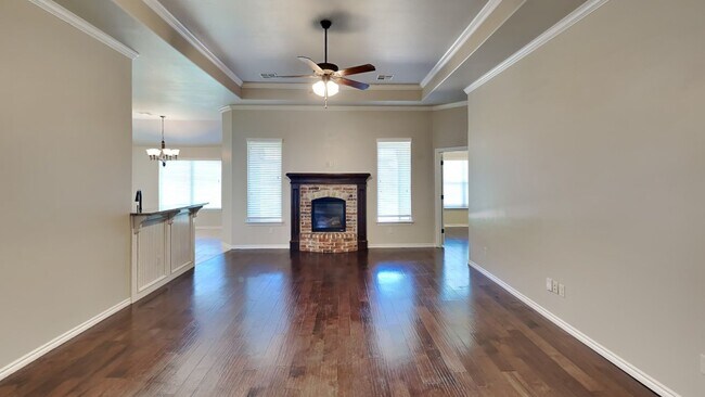 Foto del edificio - Very Nice 4 Bedroom 2 Bath + Study Home in Yukon Schools