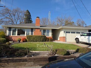 Building Photo - 2812 Kinney Dr