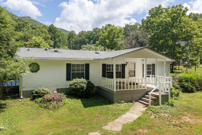 Building Photo - 15 Grey Rock Valley