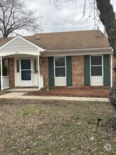 Building Photo - 493 Cobblewood Bend