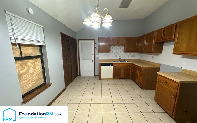 Building Photo - 5340 Plover Dr