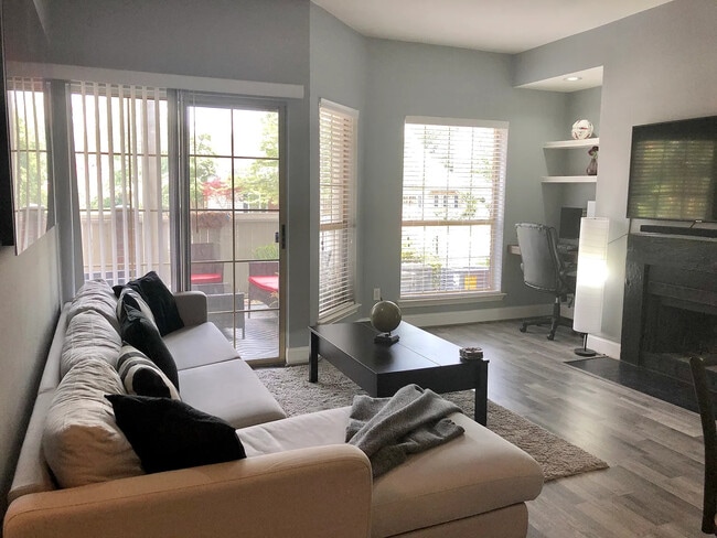 Foto del edificio - 3906 Penderview Dr