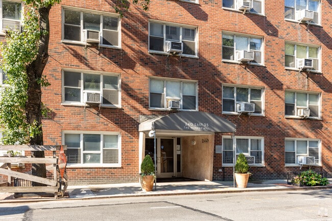 Building Photo - 240 E 35th St