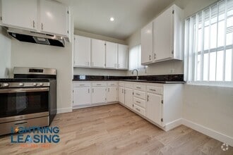 Building Photo - 6137 Saturn St