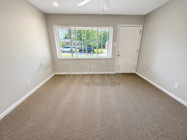 Building Photo - 236 Solon Dr