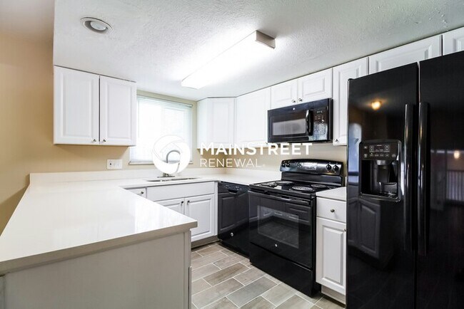 Foto del edificio - 3 Bedroom Pet-Friendly Home in Columbus, OH with Main Street Renewal
