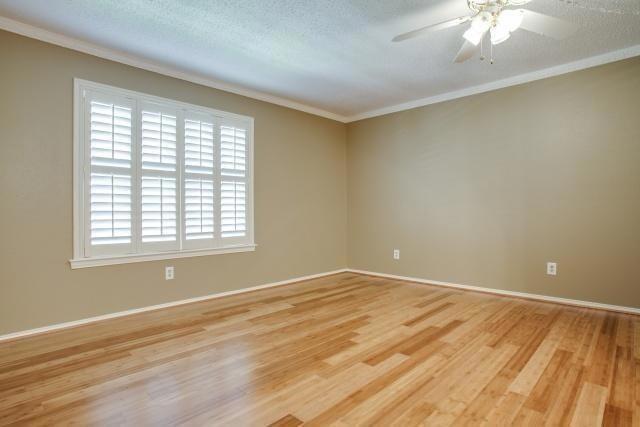 Foto del edificio - 5815 Sandhurst Ln
