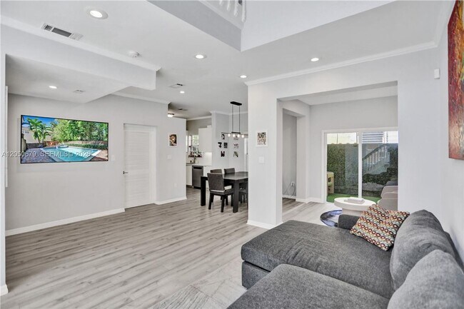 Foto del edificio - 3135 Gifford Ln