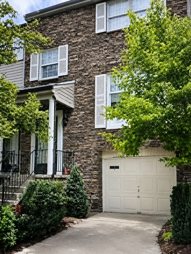Foto del edificio - 1010 River Oaks Dr