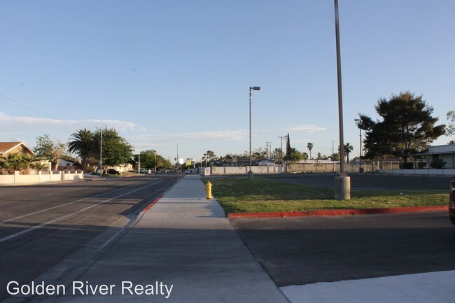 Building Photo - 3 br, 2 bath House - 1809 Las Verdes