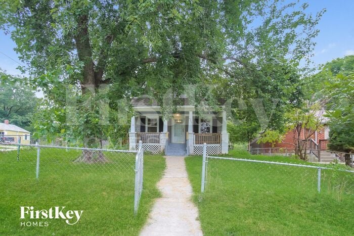 Primary Photo - 4459 N Chestnut Ave