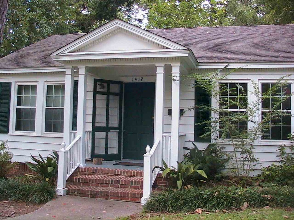 Primary Photo - 1419 Mitchell Ave