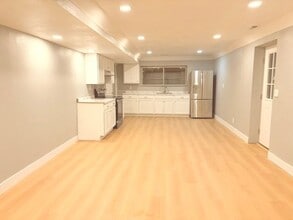 Building Photo - 263 W 1080 N