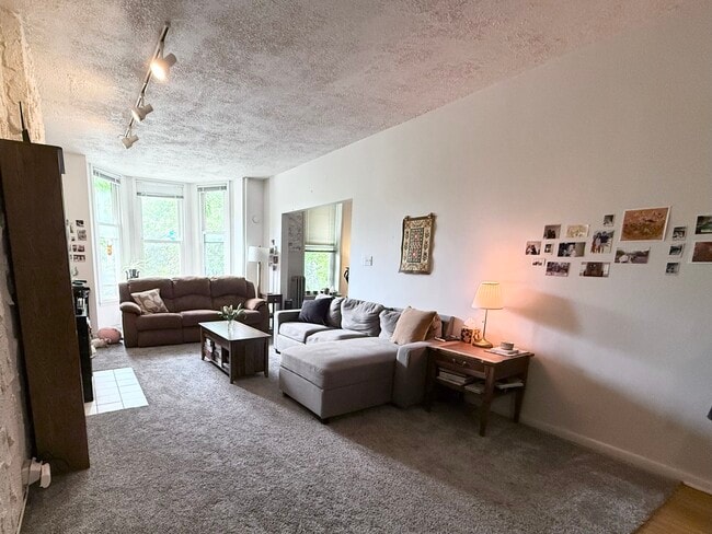 Foto del edificio - 1132 W Addison St