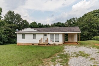 Building Photo - 261 Alberta Dr