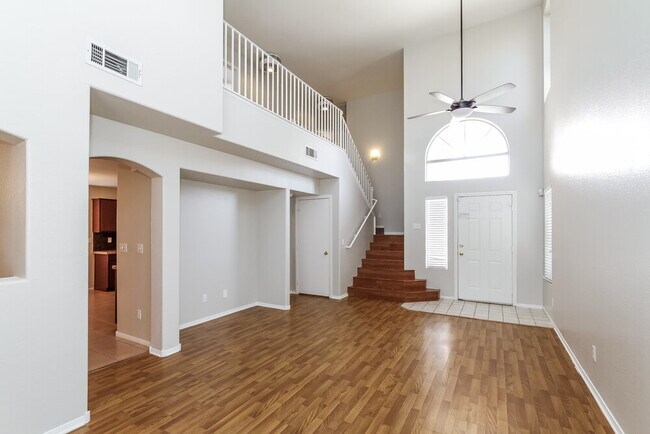 Foto del edificio - 4701 Cliff Breeze Dr