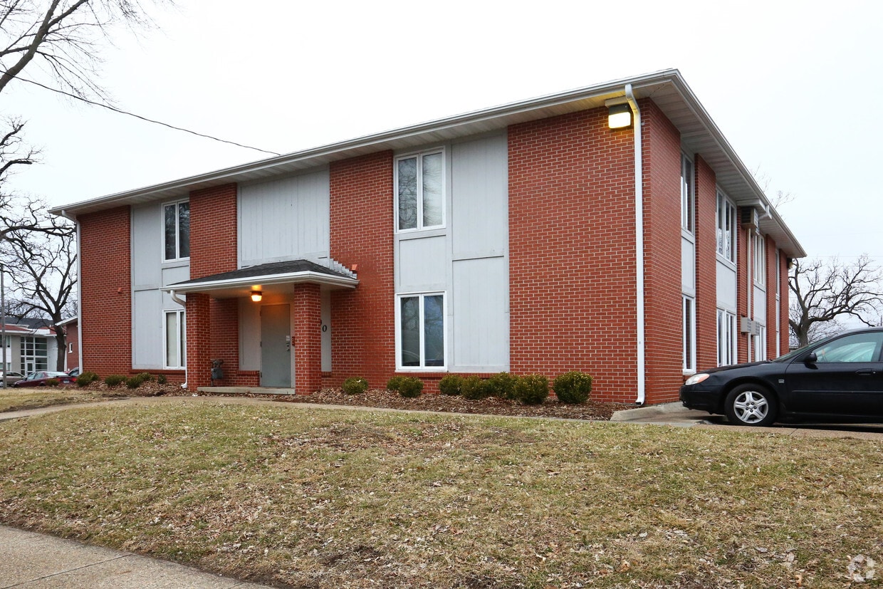 Primary Photo - 1300 33rd St