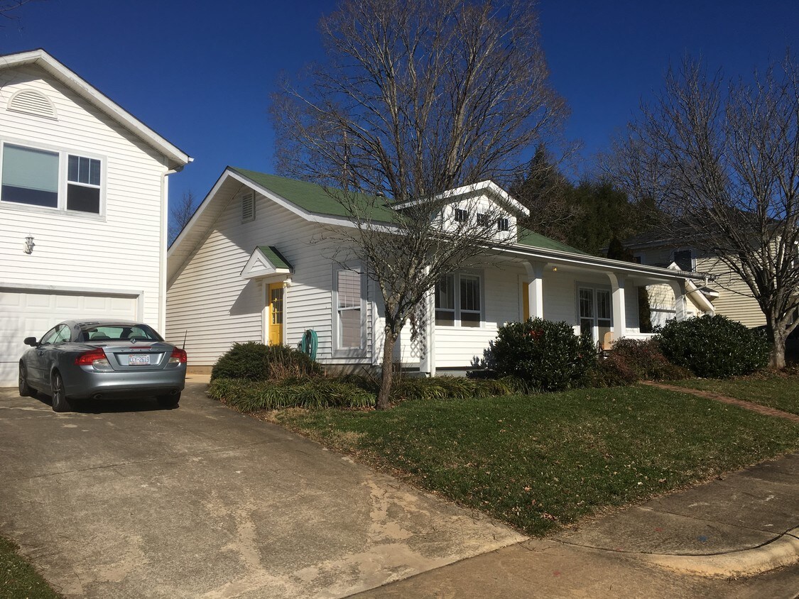 3 Rosemont Ct, Asheville, NC 28803 House Rental in Asheville, NC