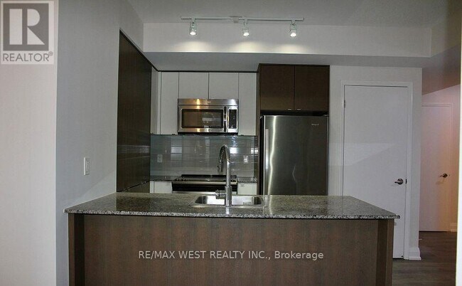 Photo du bâtiment - 9 Valhalla Inn Rd