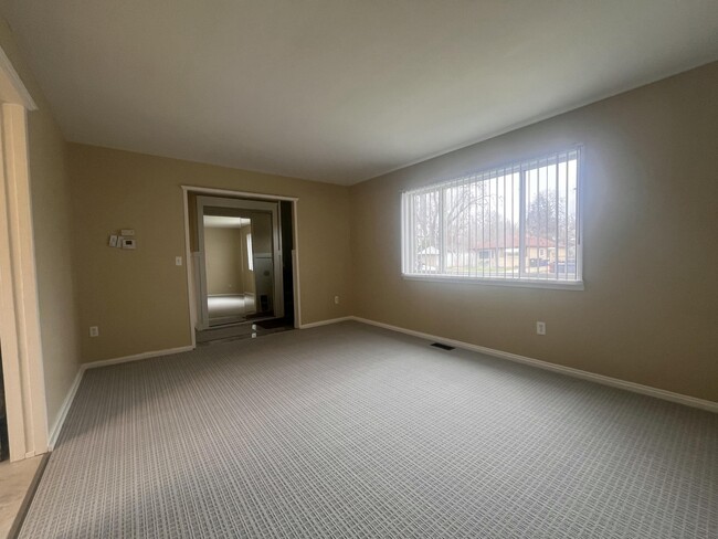 Building Photo - 12039 Rockland St