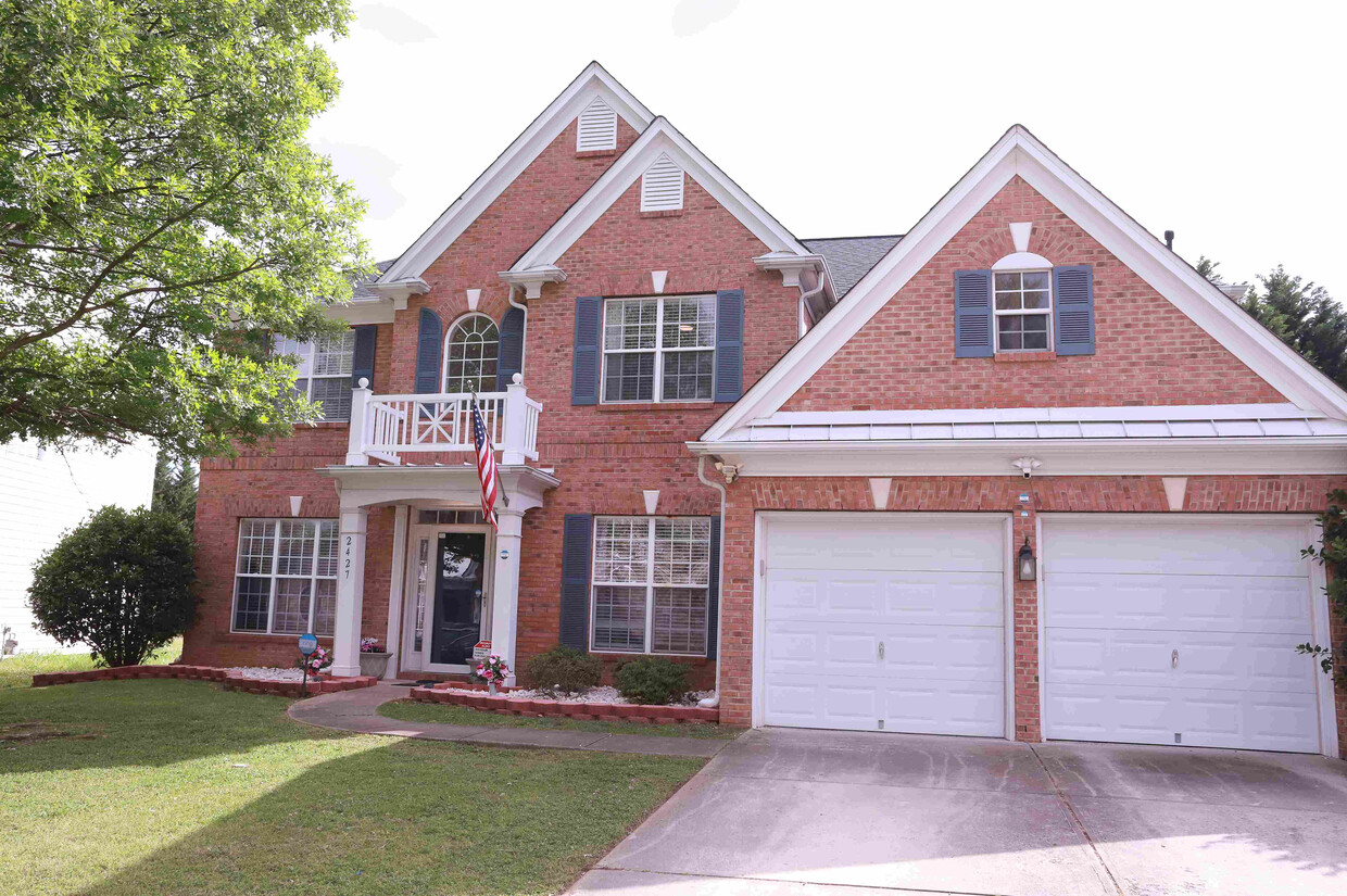 Primary Photo - Room in House on Red Birch Dr