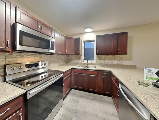 Foto del edificio - 404 9th St