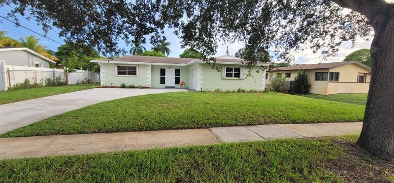 Primary Photo - 4460 NW 4th St