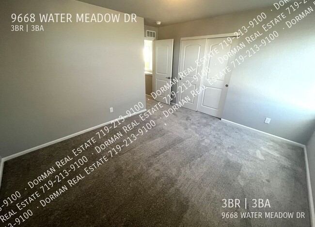 Building Photo - 9668 Water Meadow Dr