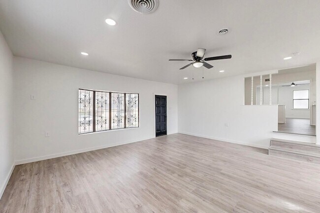 Foto del edificio - 4109 Fortune Ln